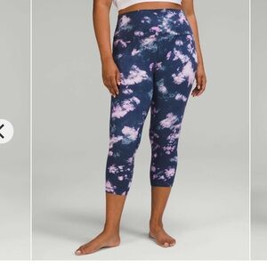Lululemon Align High-Rise Crop 23"
Circulate Tie Dye Mineral Blue Multi
